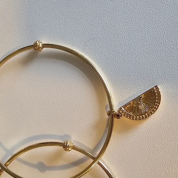 Lilly Pulitzer Gold Charm Bracelet Trio - Elephant, Watermelon & Seashell Bangle - Picture 7 of 7